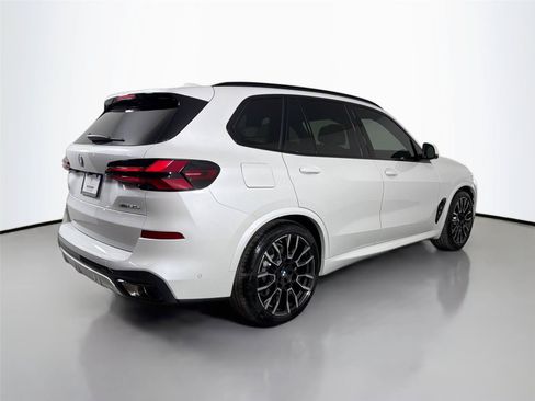 New 2026 BMW X5 xDrive50e w/ Executive Package AWD/4WD image 5