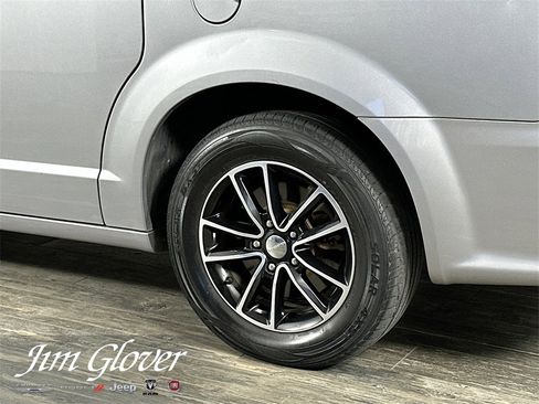 Used 2019 Dodge Grand Caravan GT image 12