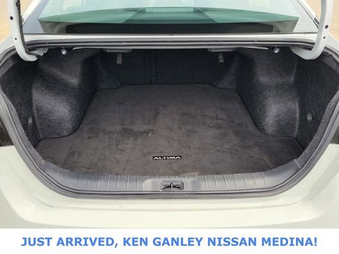 Certified 2025 Nissan Altima 2.5 SV image 17