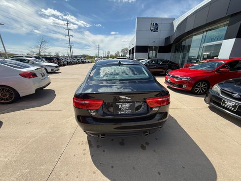Used 2017 Jaguar XE Premium AWD/4WD image 5