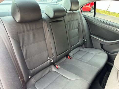 Used 2012 Volkswagen Jetta SE image 36