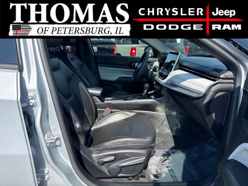 Used 2025 Jeep Compass Limited w/ Sun & Sound Group AWD/4WD image 27