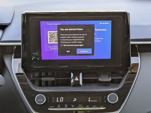 Used 2025 Toyota Corolla LE image 19