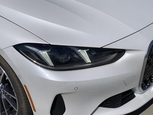 Certified 2025 BMW 430i xDrive Coupe w/ Convenience Package image 11