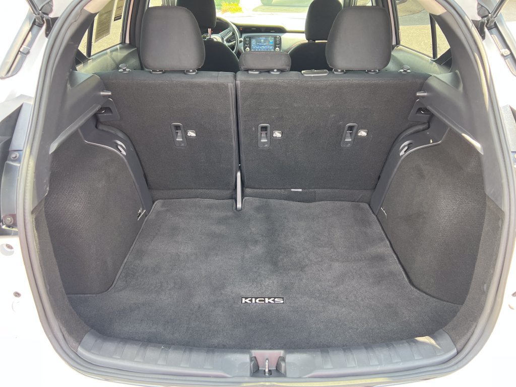 Used 2024 Nissan Kicks SR FWD image 11