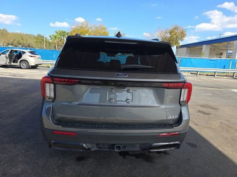 Used 2025 Ford Explorer ST-Line w/ ST-Line Street Pack image 13