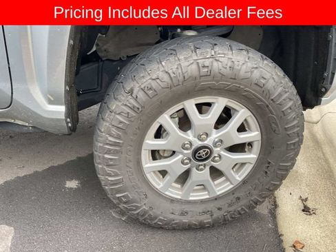 Used 2024 Toyota Tacoma SR AWD/4WD image 9