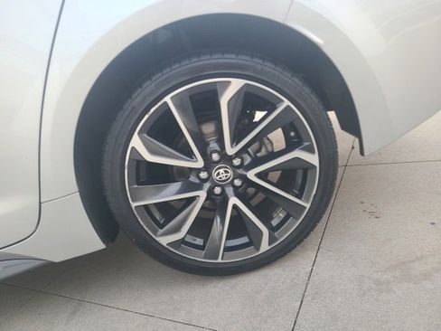 Used 2020 Toyota Corolla XSE image 11