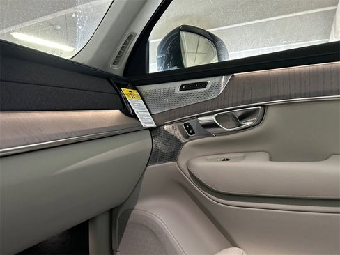 New 2026 Volvo XC90 B6 Ultra w/ Lounge Package image 21