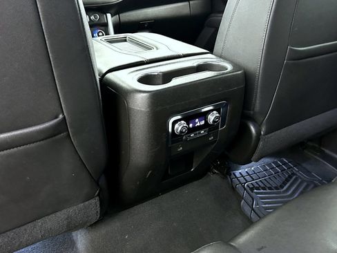 Used 2021 GMC Yukon SLT AWD/4WD image 23