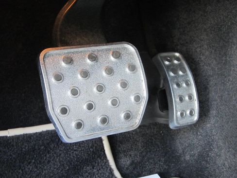 Used 2015 Bentley Continental GT image 34