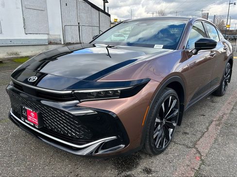 New 2026 Toyota Crown Platinum image 1