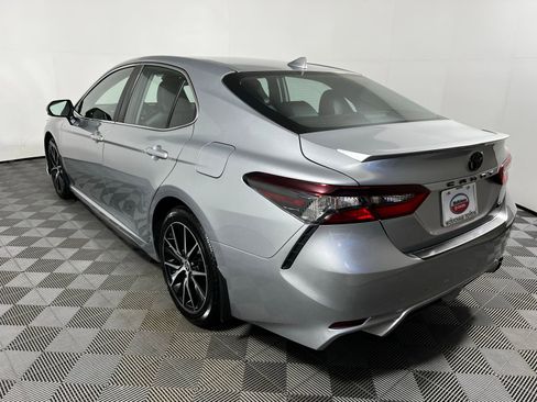 Used 2024 Toyota Camry SE image 7