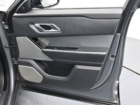 Used 2020 Land Rover Range Rover Velar R-Dynamic S image 30