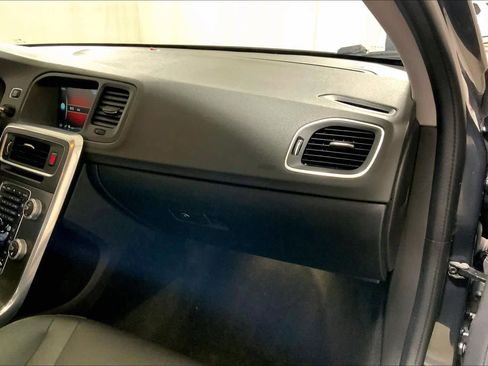 Used 2016 Volvo S60 T5 Premier FWD image 18