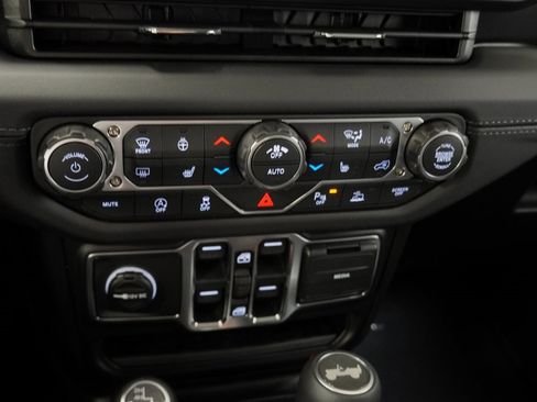 New 2026 Jeep Wrangler Sahara image 24