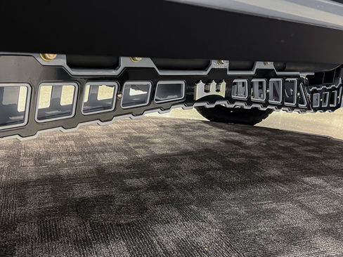 Used 2024 Ford F450 Limited w/ FX4 Off-Road Package image 17