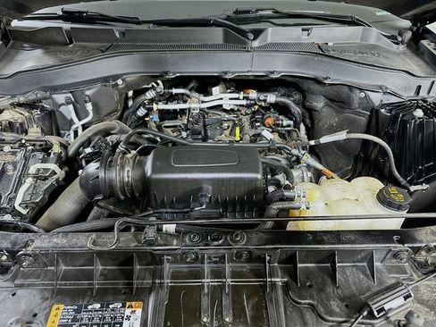 Used 2023 Ford Explorer XLT w/ Equipment Group 202A image 33