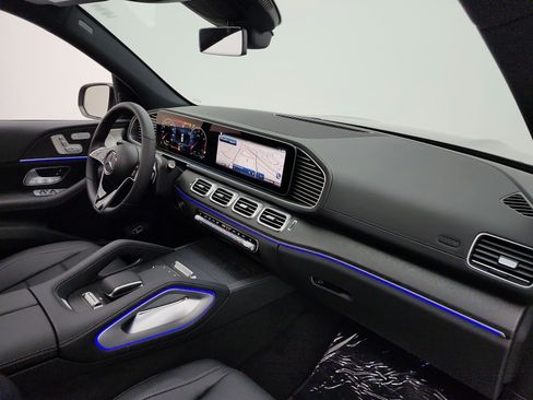 New 2026 Mercedes-Benz GLS 450 4MATIC image 13