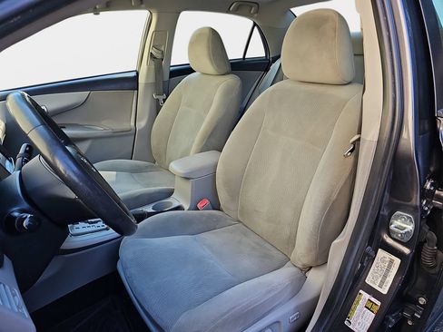 Used 2013 Toyota Corolla LE w/ Premium Pkg FWD image 17