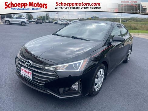 Used 2020 Hyundai Elantra SE w/ Cargo Package (C1) image 1