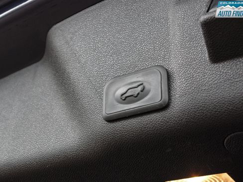 Used 2017 GMC Acadia Limited SLT image 31