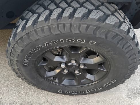 Used 2021 Jeep Wrangler Willys image 6