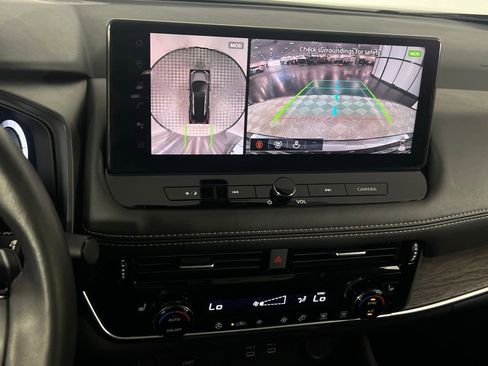 Used 2024 Nissan Rogue Platinum image 20