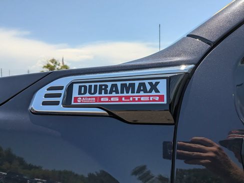Used 2024 GMC Sierra 2500 Denali w/ Denali Reserve Package AWD/4WD image 5