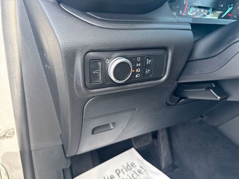 Used 2022 Ford Explorer 4WD w/ Class IV Trailer Tow Package image 18