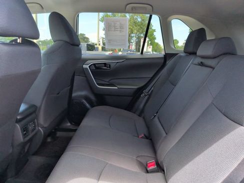Used 2025 Toyota RAV4 LE AWD/4WD image 30