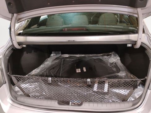 Used 2025 Hyundai Elantra Sport image 12