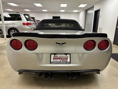 Used 2008 Chevrolet Corvette Convertible w/ Preferred Equipment Group image 10