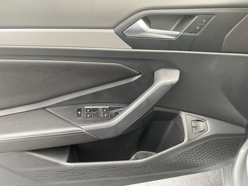 Used 2023 Volkswagen Jetta Sport image 9