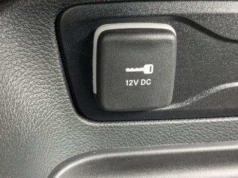 New 2026 Chrysler Pacifica Select FWD image 21