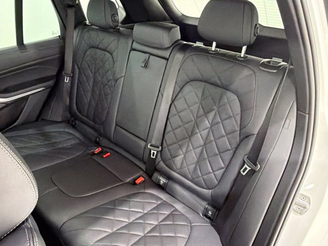 Certified 2024 BMW X5 xDrive40i AWD/4WD image 16