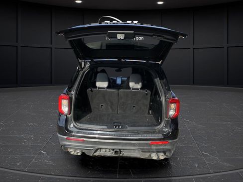 Used 2020 Ford Explorer ST w/ Premium Technology Package image 16