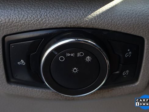 Used 2018 Ford F550 2WD Crew Cab Super Duty image 18