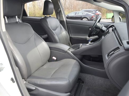 Used 2010 Toyota Prius Five image 6