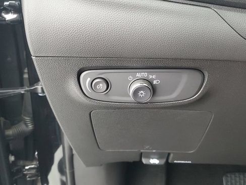 Used 2025 Buick Encore GX Sport Touring w/ Experience Buick Package FWD image 32