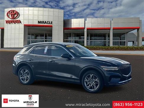 Used 2025 Genesis GV70 2.5T image 1