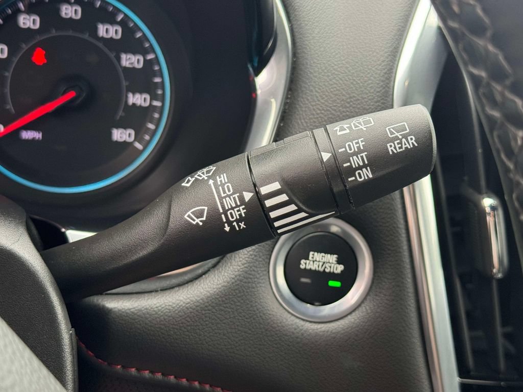 Used 2023 Chevrolet Traverse RS AWD/4WD image 23