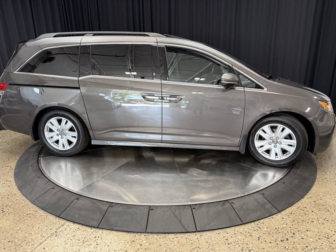 Used 2014 Honda Odyssey Touring image 8