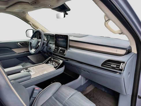 Used 2018 Lincoln Navigator Black Label AWD/4WD image 15