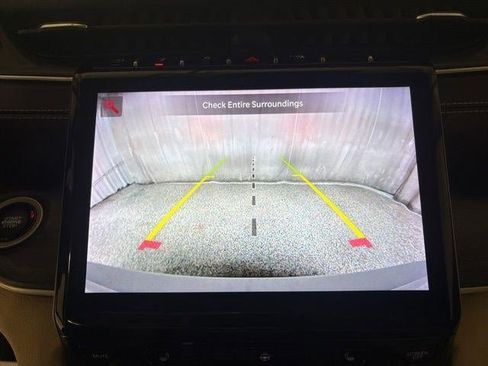 Used 2022 Jeep Grand Cherokee L Limited image 20