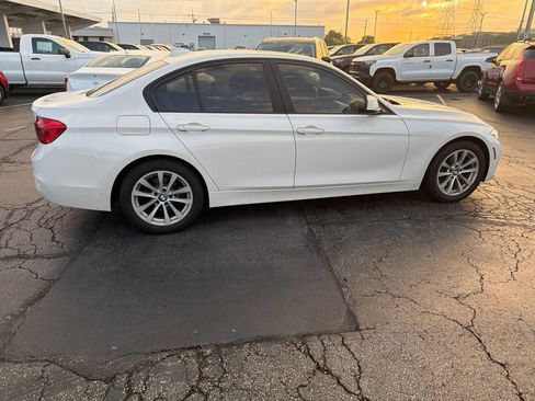Used 2018 BMW 320i xDrive Sedan AWD/4WD image 5