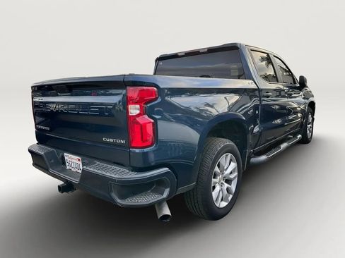 Used 2020 Chevrolet Silverado 1500 Custom w/ Custom Value Package RWD image 2