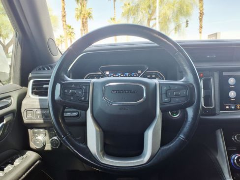 Used 2021 GMC Yukon XL Denali image 19