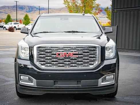 Used 2018 GMC Yukon Denali image 3