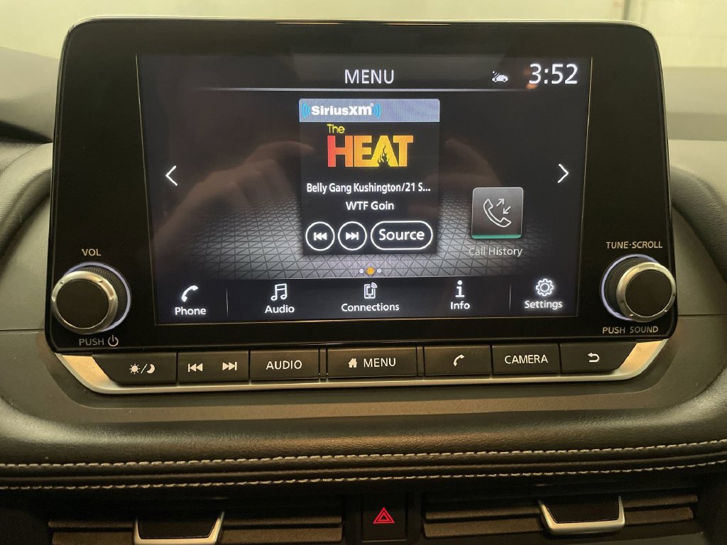 Used 2024 Nissan Rogue SV w/ SV Premium Package AWD/4WD image 7